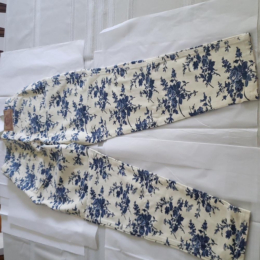 CAMBRIDGE New MOM Jeans Floral Print Ivory Blue Denim 100% Cotton NWT Womens🎉HP - Picture 3 of 14